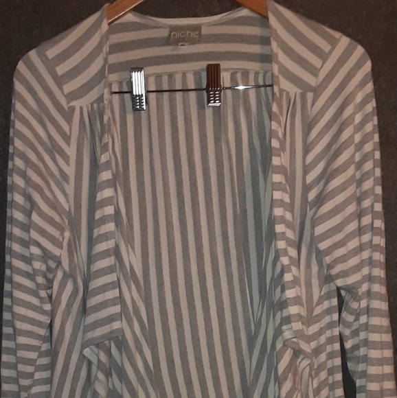 Niche Sweaters - Niche XL striped cardigan gray white
